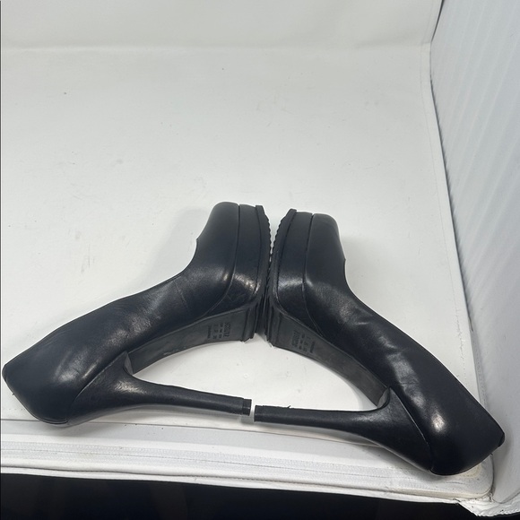 Schultz Heels Size 8 - Picture 4 of 7